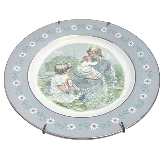 Vintage Tenderness Commemorative Plate Special Edition Avon Productions 1974 - Picture 8 of 16